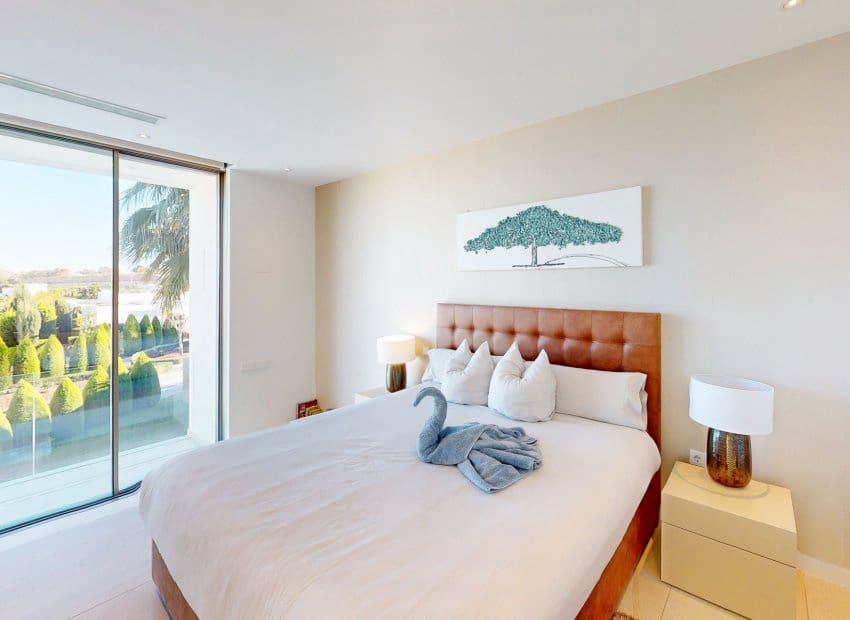 Chalet de 3 habitaciones en Orihuela Costa en venta con piscina - 950.000 € (Ref: 9211462)