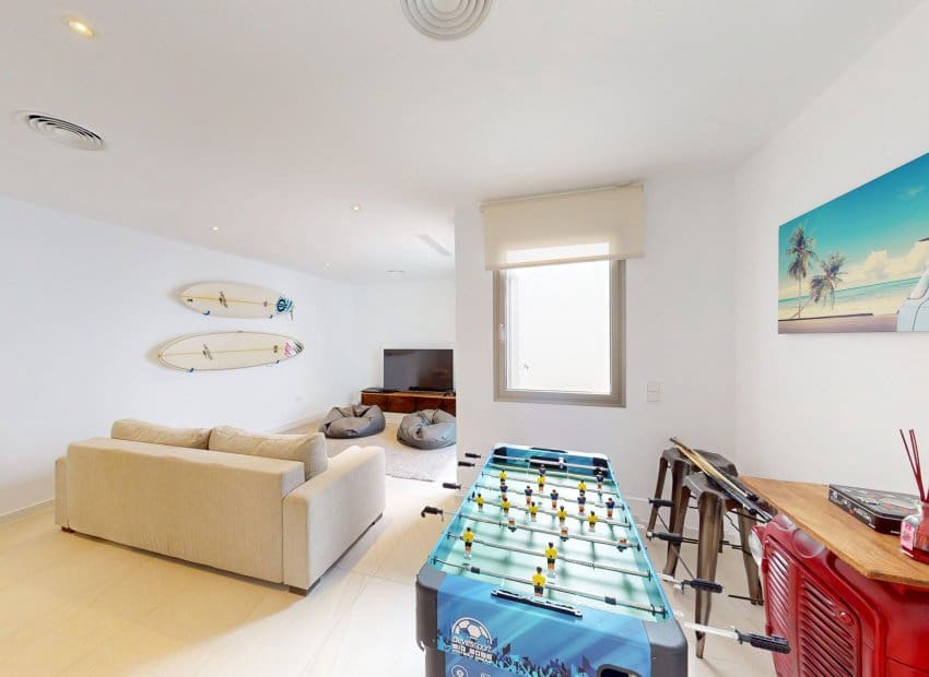 Chalet de 3 habitaciones en Orihuela Costa en venta con piscina - 950.000 € (Ref: 9211462)