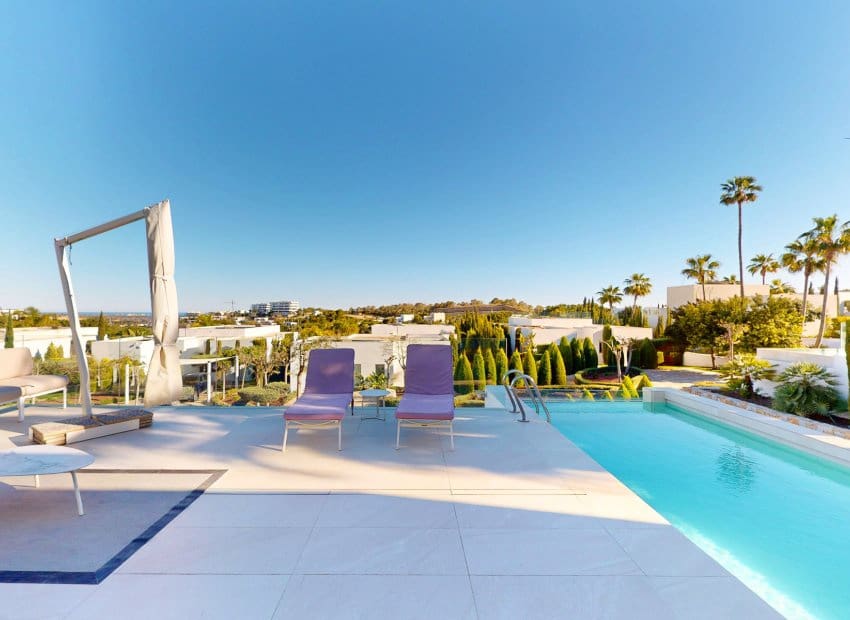 Chalet de 3 habitaciones en Orihuela Costa en venta con piscina - 950.000 € (Ref: 9211462)