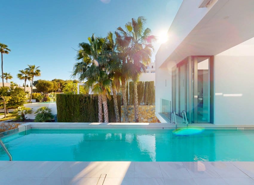 Chalet de 3 habitaciones en Orihuela Costa en venta con piscina - 950.000 € (Ref: 9211462)