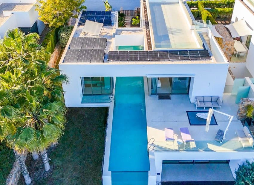 Chalet de 3 habitaciones en Orihuela Costa en venta con piscina - 950.000 € (Ref: 9211462)