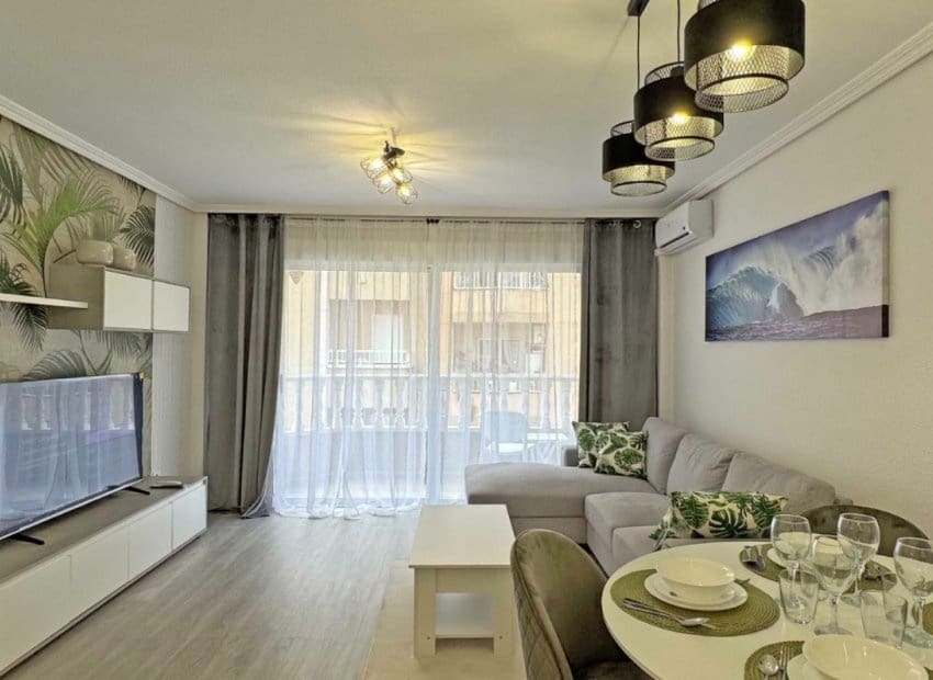 2 soveværelse Lejlighed til salg i Torrevieja - € 165.000 (Ref: 9211464)