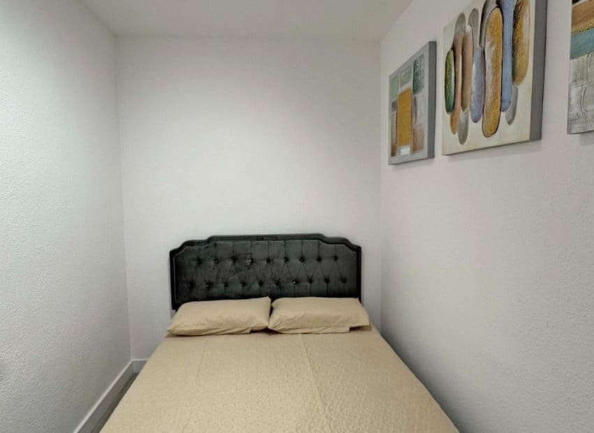 2 soveværelse Lejlighed til salg i Torrevieja - € 165.000 (Ref: 9211464)