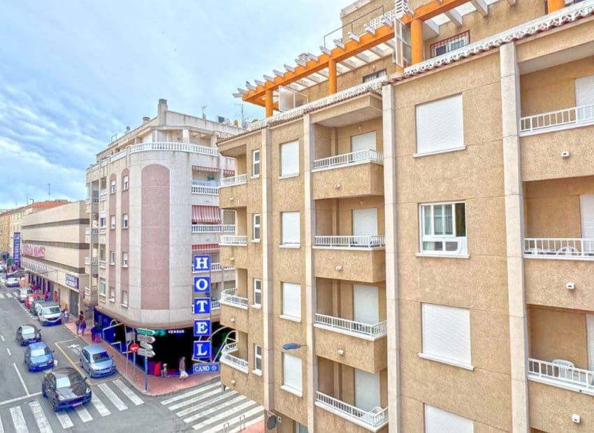 2 soveværelse Lejlighed til salg i Torrevieja - € 165.000 (Ref: 9211464)