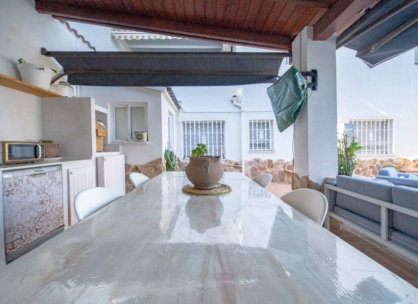 4 slaapkamer Halfvrijstaande villa te koop in Los Balcones met zwembad - € 490.000 (Ref: 9211467)