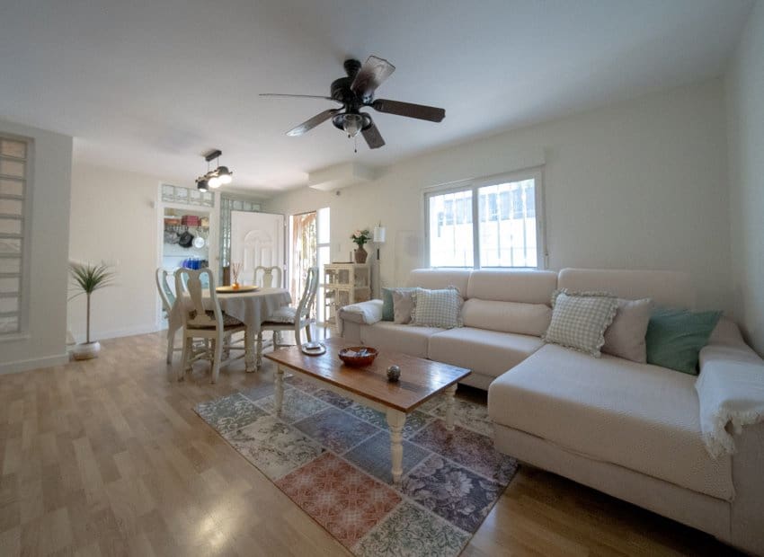 4 slaapkamer Halfvrijstaande villa te koop in Los Balcones met zwembad - € 490.000 (Ref: 9211467)