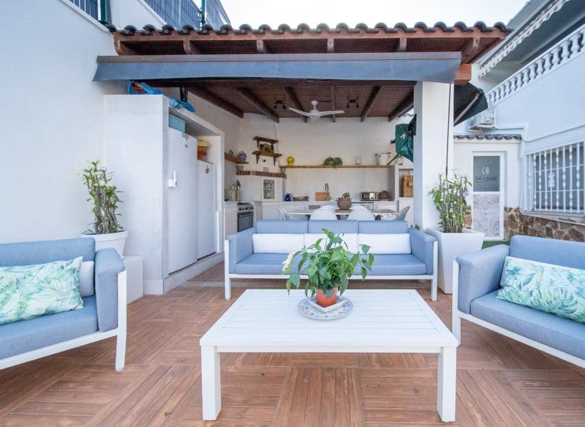 4 slaapkamer Halfvrijstaande villa te koop in Los Balcones met zwembad - € 490.000 (Ref: 9211467)