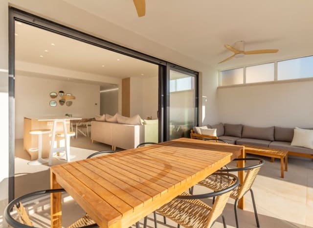 3 soverom Hus til salgs i El Chaparral, Torrevieja med svømmebasseng - € 499 000 (Ref: 9211475)