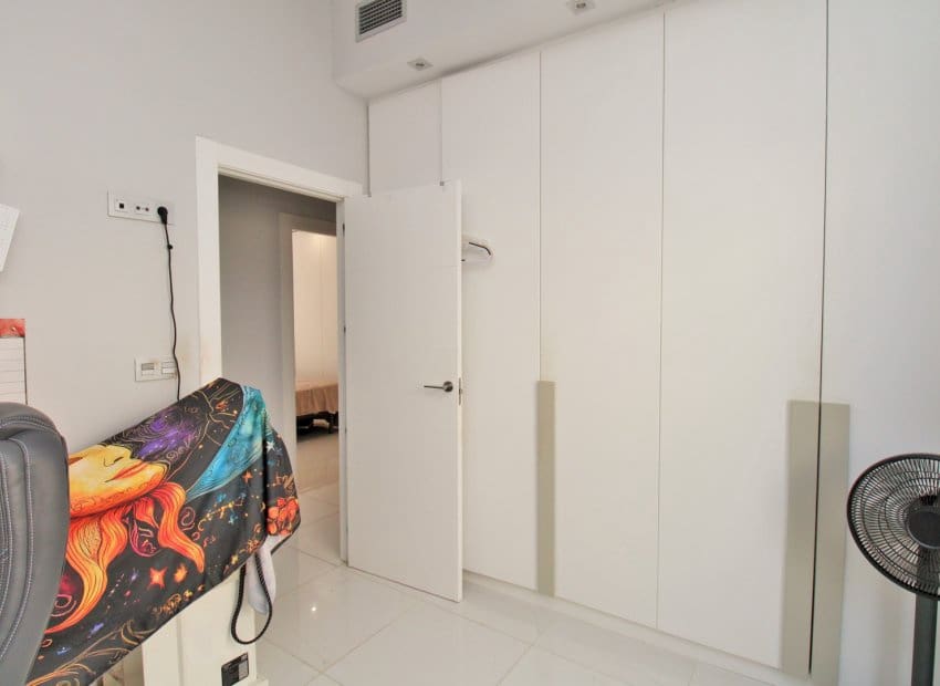 4 soverom Villa til salgs i Villamartin med svømmebasseng - € 477 000 (Ref: 9219193)