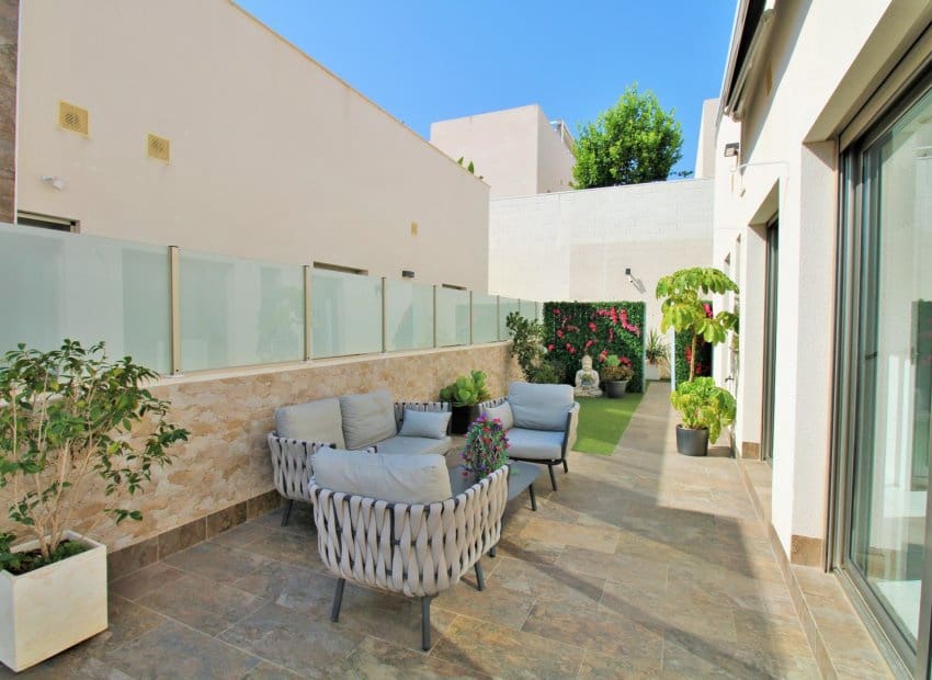 4 soverom Villa til salgs i Villamartin med svømmebasseng - € 477 000 (Ref: 9219193)