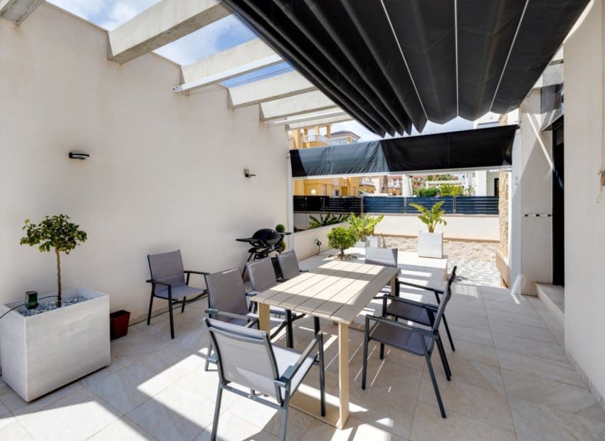 3 camera da letto Villa in vendita in Orihuela Costa con piscina - 850.000 € (Rif: 9235463)