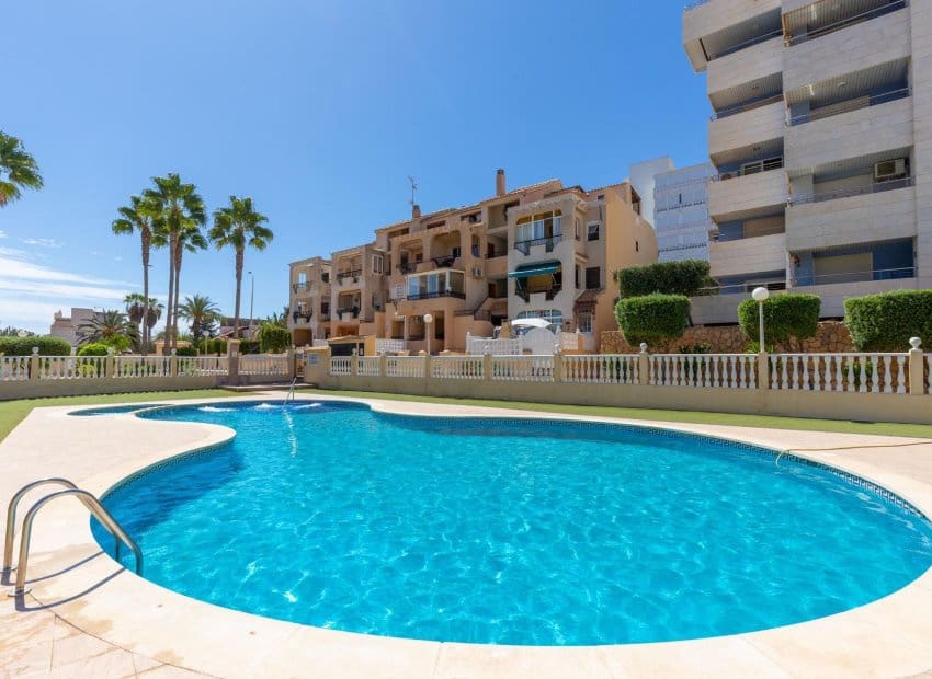 3 camera da letto Villa in vendita in Torrevieja con piscina - 276.000 € (Rif: 9235471)