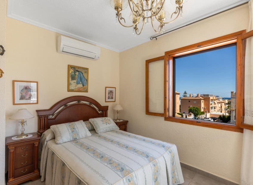3 camera da letto Villa in vendita in Torrevieja con piscina - 276.000 € (Rif: 9235471)