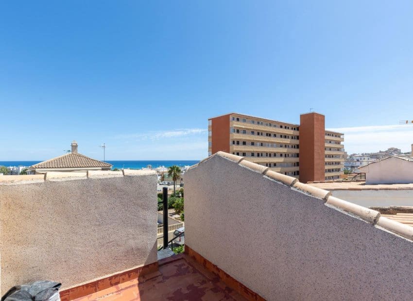 3 camera da letto Villa in vendita in Torrevieja con piscina - 276.000 € (Rif: 9235471)