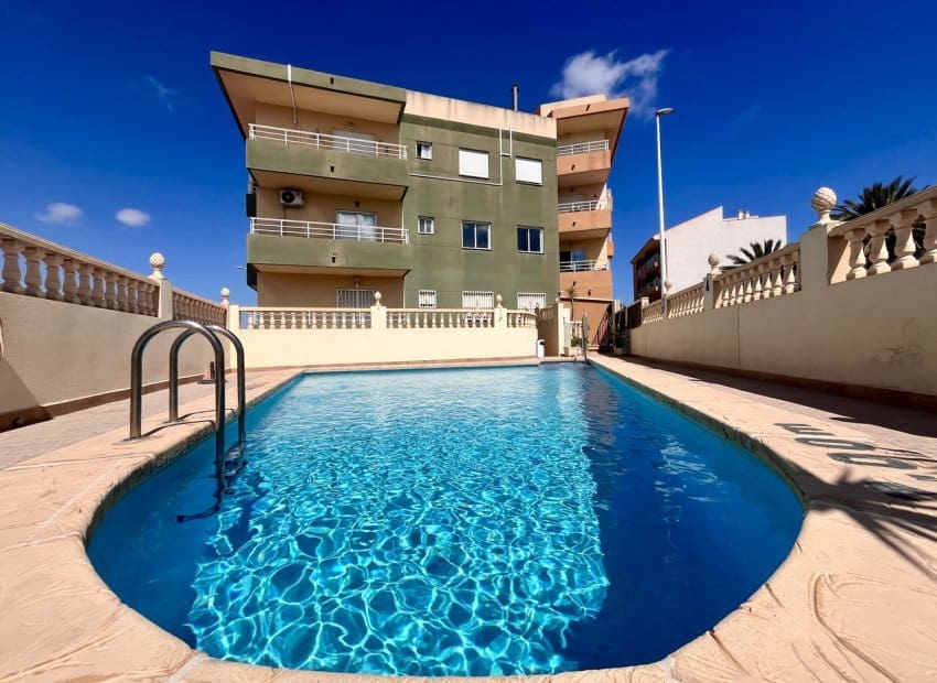 2 bedroom Apartment for sale in San Miguel de Salinas with pool - € 165,000 (Ref: 9242268)