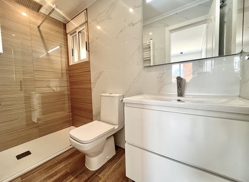 2 bedroom Apartment for sale in San Miguel de Salinas with pool - € 165,000 (Ref: 9242268)