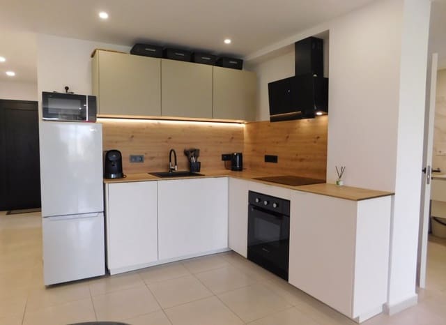 3 slaapkamer Strandappartement te koop in Puerto Deportivo, Torrevieja met zwembad - € 229.000 (Ref: 9242269)