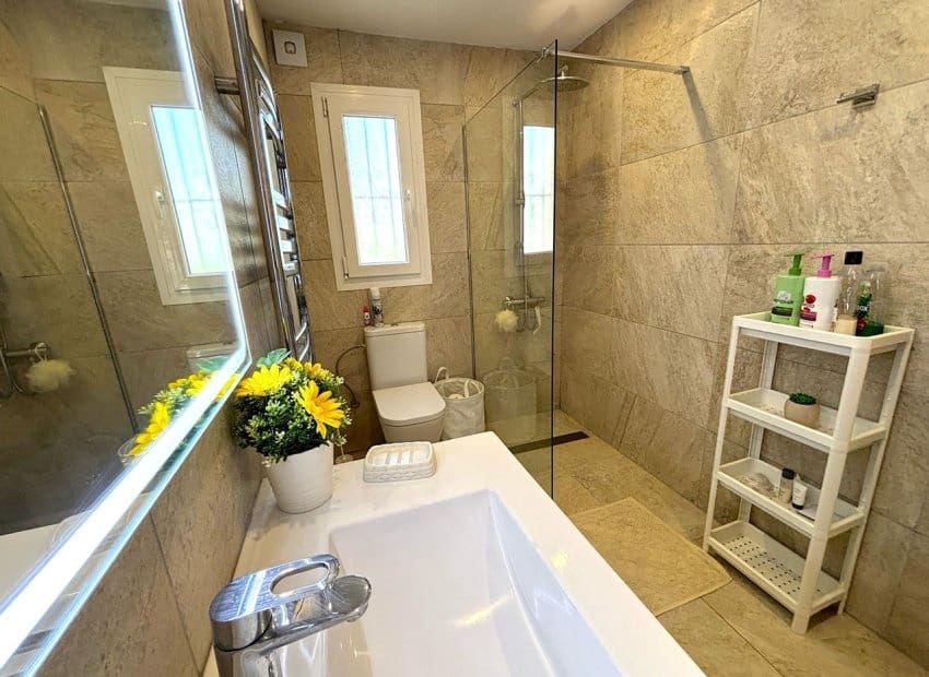 3 bedroom Villa for sale in Orihuela Costa with pool - € 424,995 (Ref: 9242271)