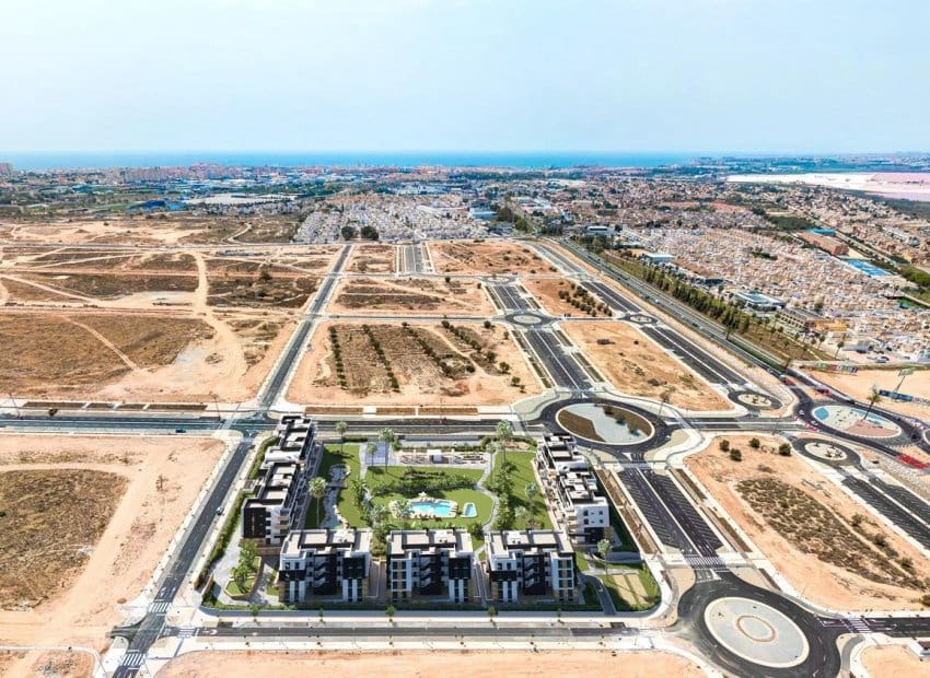 2 soveværelse Lejlighed til salg i Torrevieja med swimmingpool - € 274.000 (Ref: 9242356)