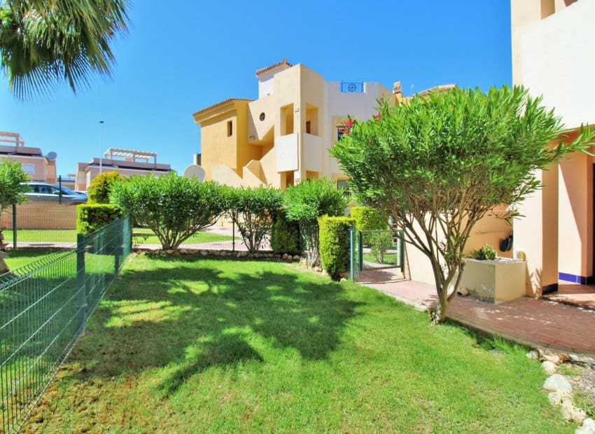 2 soveværelse Lejlighed til salg i Punta Prima med swimmingpool - € 194.950 (Ref: 9245755)