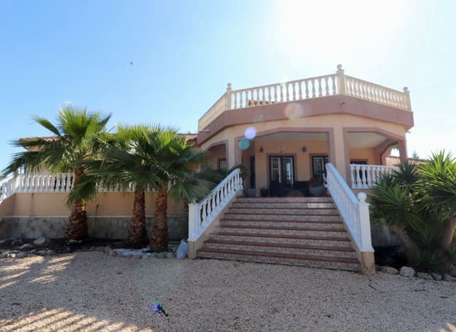 4 soveværelse Villa til salg i Catral med swimmingpool - € 459.000 (Ref: 9245756)