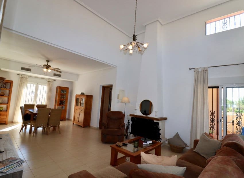 4 sypialnia Willa na sprzedaż w Catral z basenem - 459 000 € (Ref: 9245756)