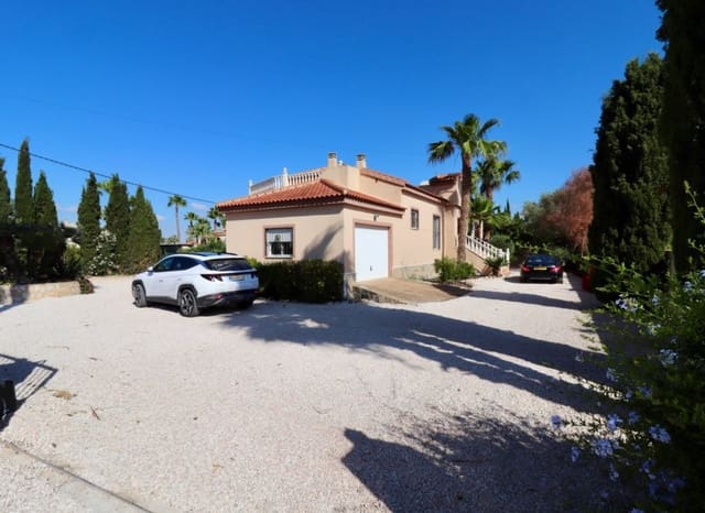 4 soveværelse Villa til salg i Catral med swimmingpool - € 459.000 (Ref: 9245756)