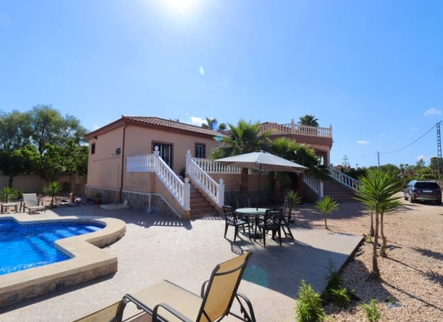 4 soveværelse Villa til salg i Catral med swimmingpool - € 459.000 (Ref: 9245756)