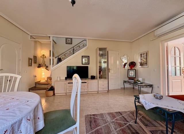 3 soveværelse Byhus til salg i Doña Pepa, Rojales med swimmingpool - € 249.000 (Ref: 9245762)