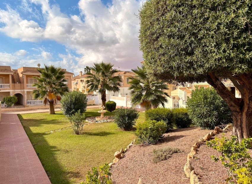 3 soveværelse Byhus til salg i Dona Pepa med swimmingpool - € 249.000 (Ref: 9245762)