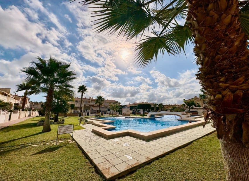 3 soveværelse Byhus til salg i Dona Pepa med swimmingpool - € 249.000 (Ref: 9245762)