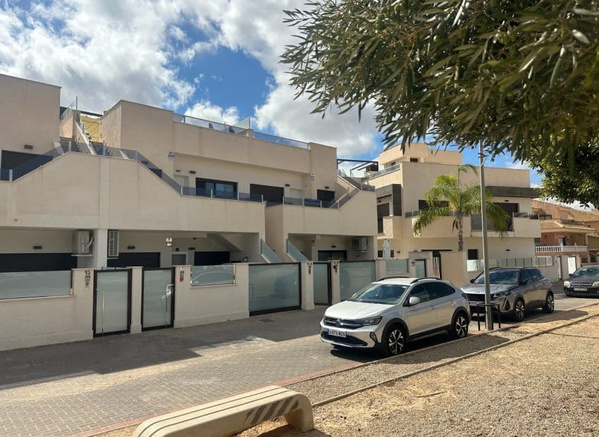 2 sypialnia Apartament na sprzedaż w Dolores De Pacheco z basenem - 210 000 € (Ref: 9245764)