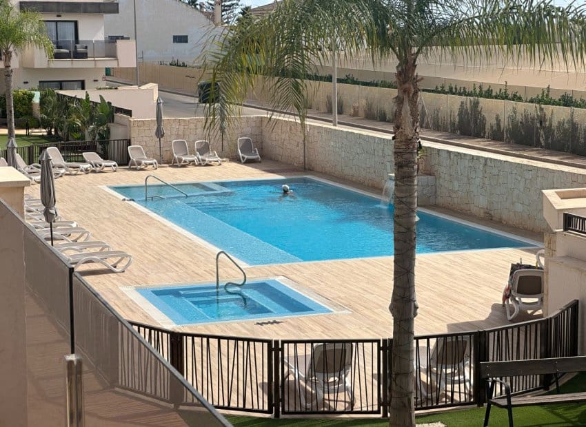 2 sypialnia Apartament na sprzedaż w Dolores De Pacheco z basenem - 210 000 € (Ref: 9245764)