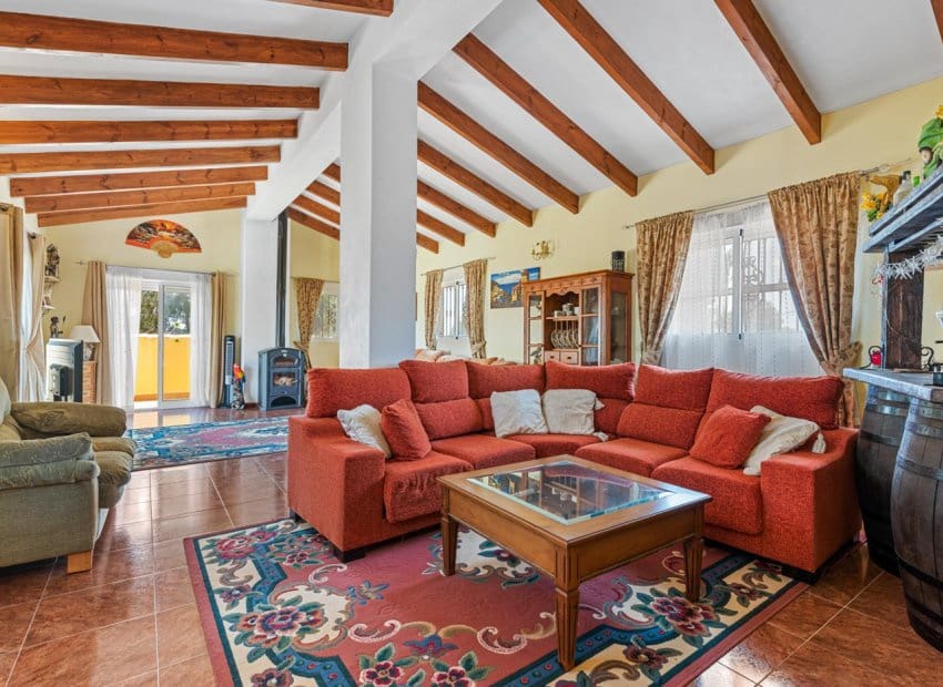 4 Zimmer Villa zu verkaufen in Jacarilla mit Pool - 350.000 € (Ref: 9245766)