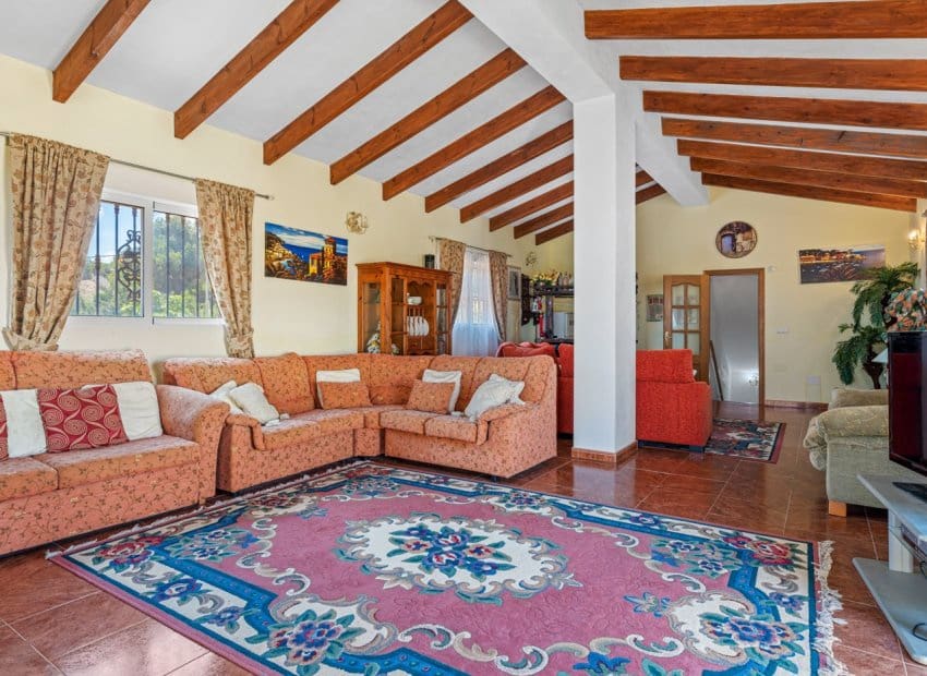 4 Zimmer Villa zu verkaufen in Jacarilla mit Pool - 350.000 € (Ref: 9245766)