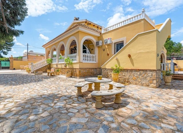 4 soverom Villa til salgs i Jacarilla med svømmebasseng - € 350 000 (Ref: 9245766)