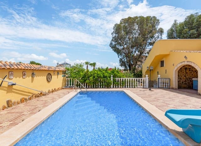 4 soverom Villa til salgs i Jacarilla med svømmebasseng - € 350 000 (Ref: 9245766)