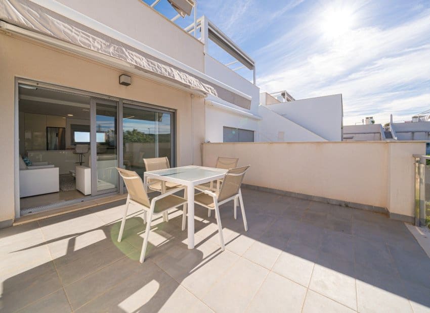 2 soveværelse Lejlighed til salg i Entre Naranjos med swimmingpool - € 235.000 (Ref: 9255883)