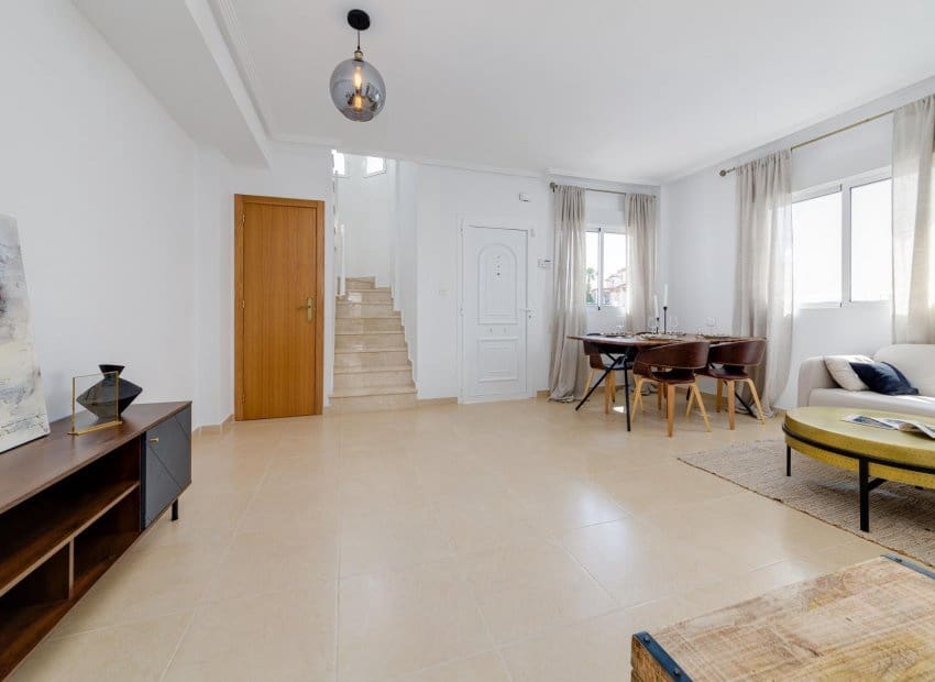 3 soveværelse Semi-Rækkehus til salg i San Fulgencio med swimmingpool - € 275.000 (Ref: 9255884)