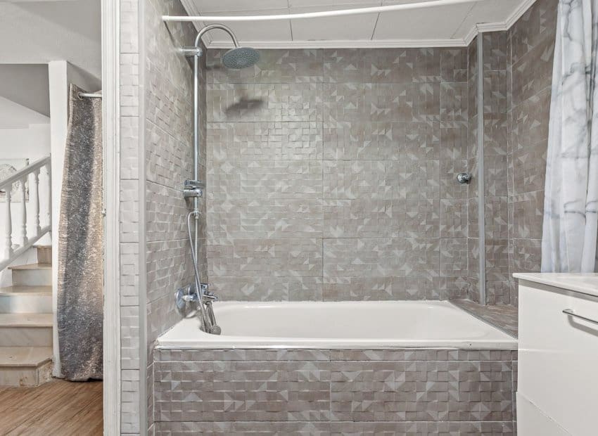 4 chambre Villa/Maison à vendre à Playa Flamenca avec piscine - 399 000 € (Ref: 9266705)