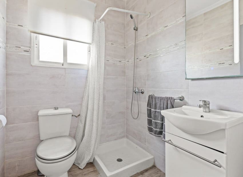 4 chambre Villa/Maison à vendre à Playa Flamenca avec piscine - 399 000 € (Ref: 9266705)