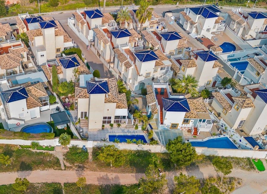 4 chambre Villa/Maison à vendre à Playa Flamenca avec piscine - 399 000 € (Ref: 9266705)