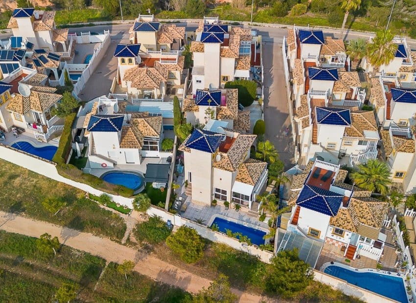 4 chambre Villa/Maison à vendre à Playa Flamenca avec piscine - 399 000 € (Ref: 9266705)