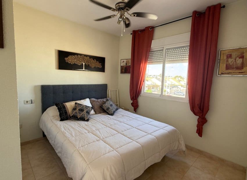 3 slaapkamer Appartement te koop in La Zenia met zwembad - € 204.900 (Ref: 9267618)