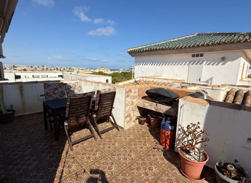 3 slaapkamer Appartement te koop in La Zenia met zwembad - € 204.900 (Ref: 9267618)