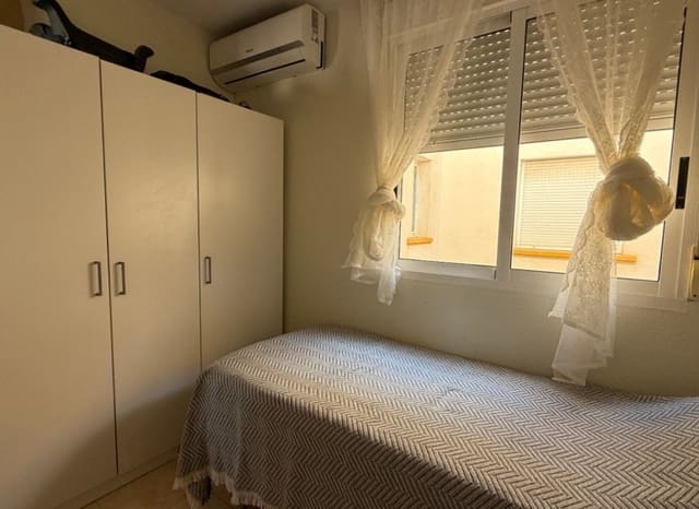 3 slaapkamer Appartement te koop in La Zenia, Orihuela met zwembad - € 204.900 (Ref: 9267618)