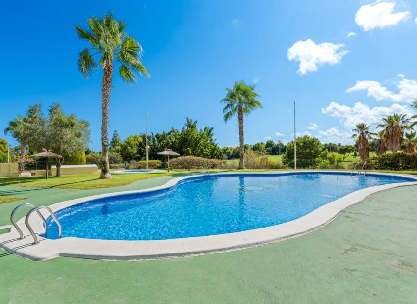 2 sypialnia Penthouse na sprzedaż w Campoamor z basenem - 279 000 € (Ref: 9267625)