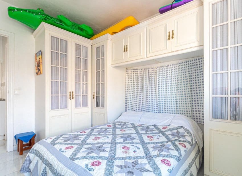 1 sypialnia Penthouse na sprzedaż w Torrevieja z basenem - 115 000 € (Ref: 9267626)