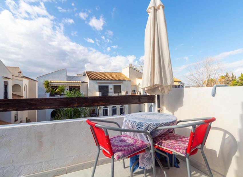 1 sypialnia Penthouse na sprzedaż w Torrevieja z basenem - 115 000 € (Ref: 9267626)