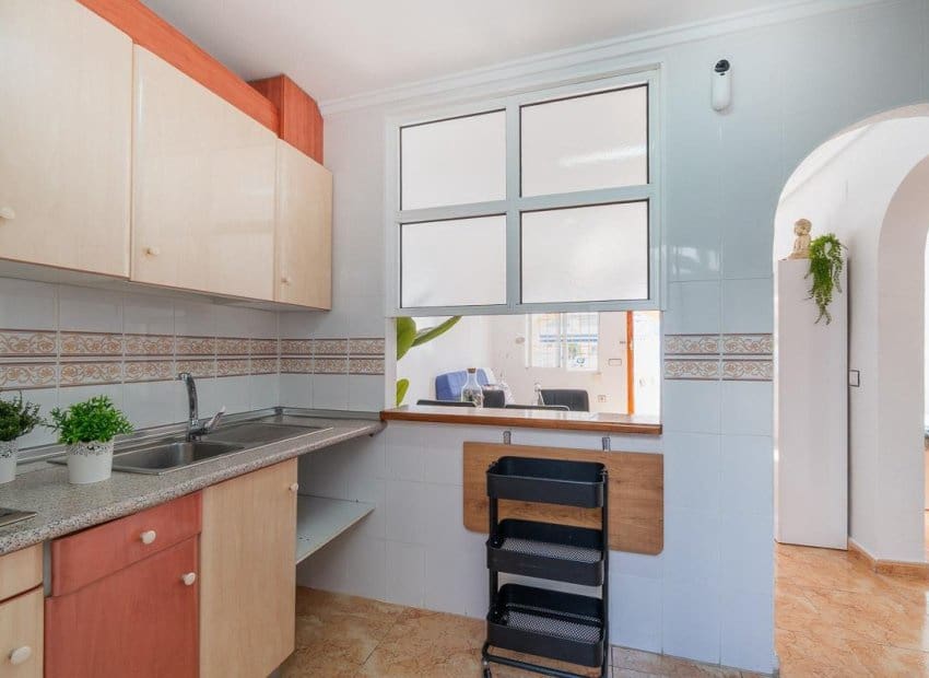 2 makuuhuone Omakotitalo myytävänä paikassa El Limonar mukana uima-altaan - 139 000 € (Ref: 9267635)